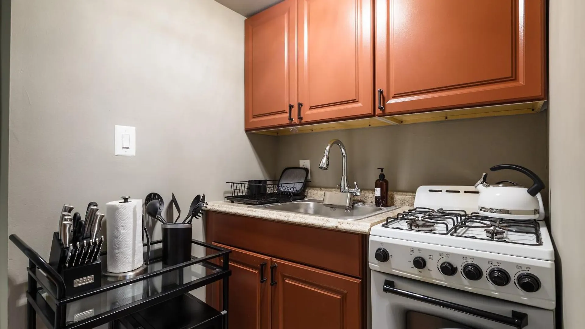Apartment Monthly Nyc Rentals- Modern Studio Unit New York